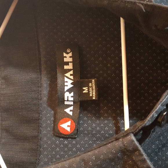 Airwalk Button Down Slim Fit Shirt - Picture 2 of 5